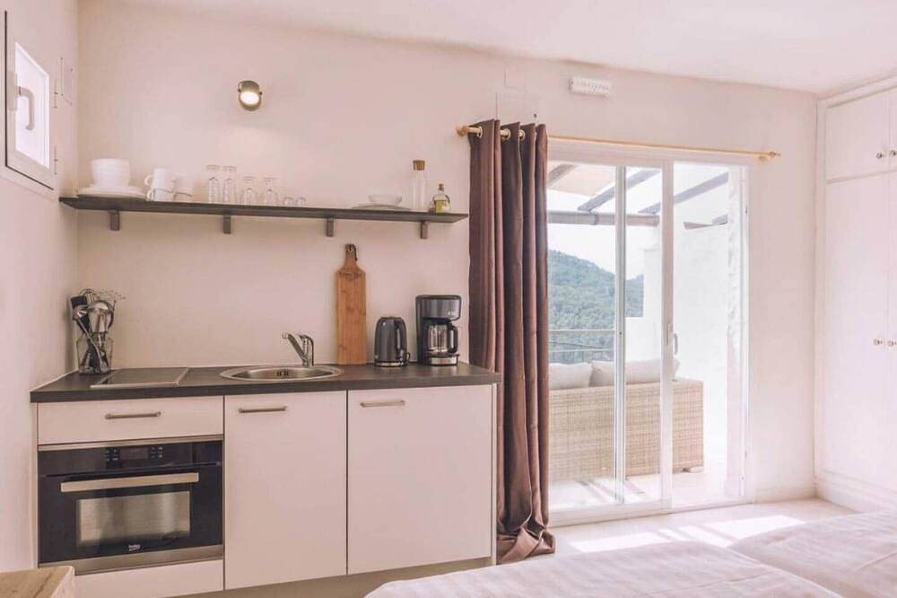 Entire apartment, Studio 2 in Cala Llonga, Santa Eulària des Riu