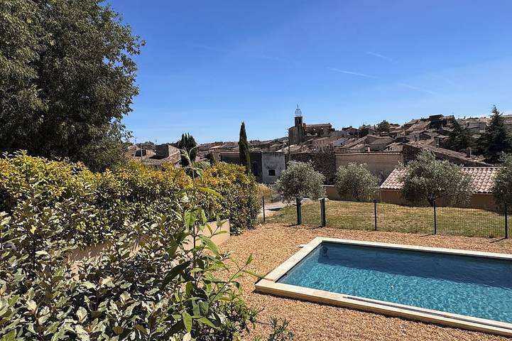 Location de vacances pour 4 personnes, avec Terrasse ainsi que Jardin et Piscine à Lauris