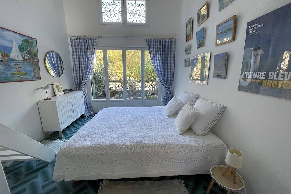 La casa del artista en la laguna de San Ciprianu: Lecci in San Ciprianu, Lecci