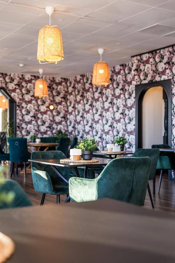 Hotel für 2 Personen, mit Terrasse und Pool sowie Sauna in Mora - 3