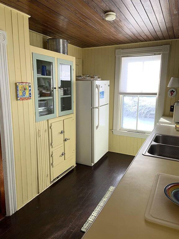 Vacation rental for 10 people, with yard in York Beach