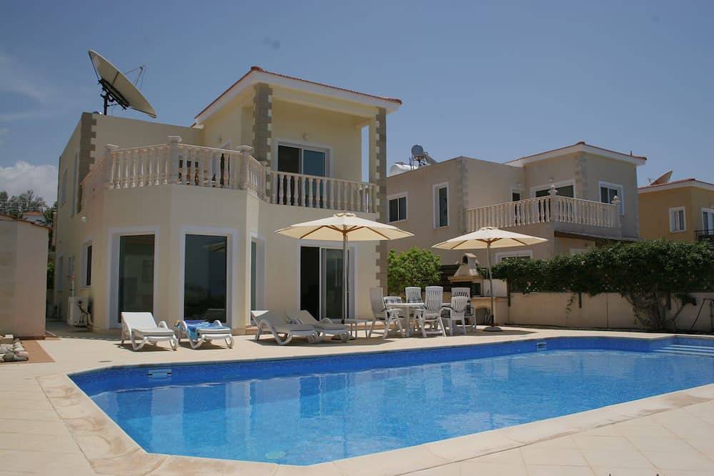 Casa vacanza a Peyia a partire da 233€ a notte