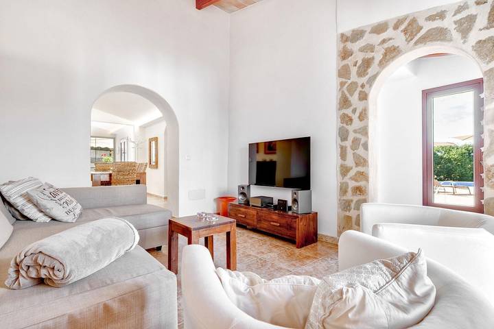 Finca Llonguet mit Bergblick, Pool und WLAN in Capdepera, Mallorca Osten