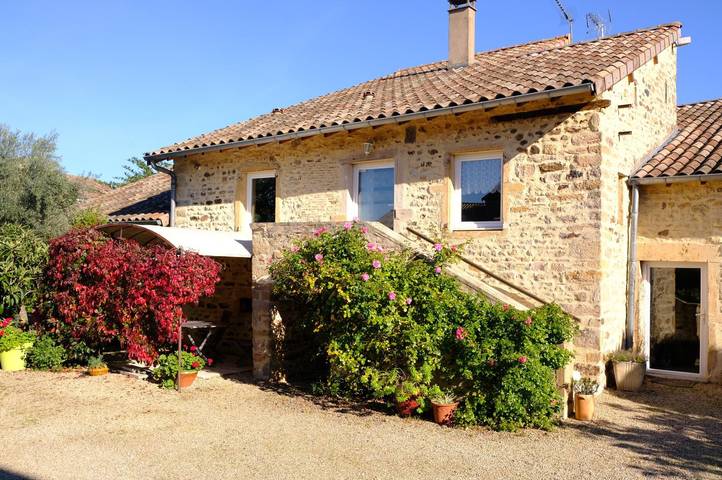Gîte pour 2 personnes, avec Terrasse ainsi que Jardin et Piscine