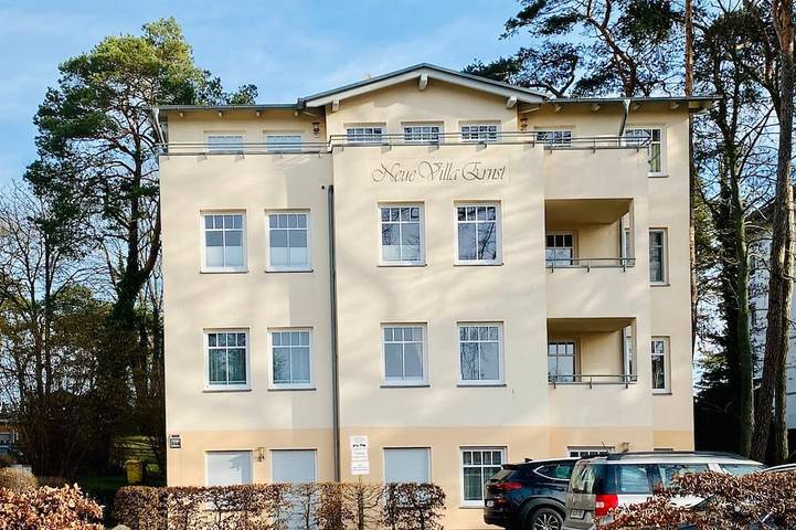 Villa für 4 Personen, mit Balkon