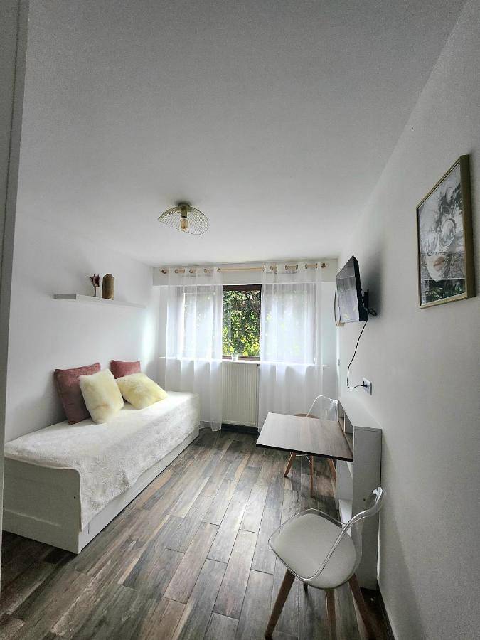 Appartement entier, One-Bedroom Apartment in Noisy-le-Roi, Yvelines
