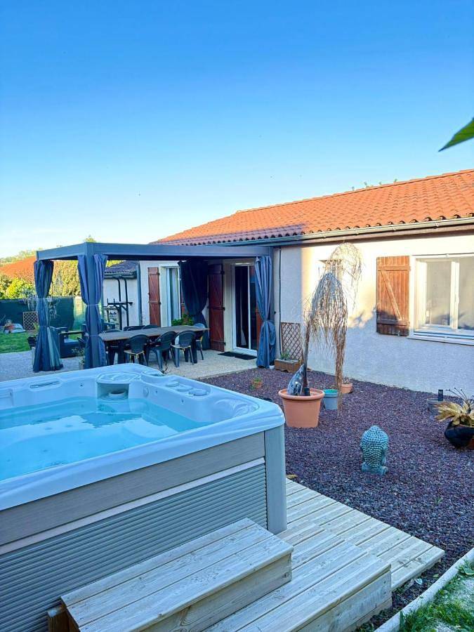 Location de vacances pour 6 personnes, avec jardin et jacuzzi, animaux acceptés à Saint-Orens-de-Gameville
