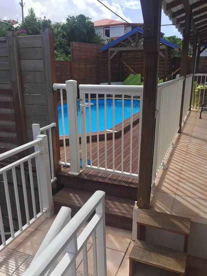 Gîte pour 2 personnes, avec terrasse et piscine à Deshaies