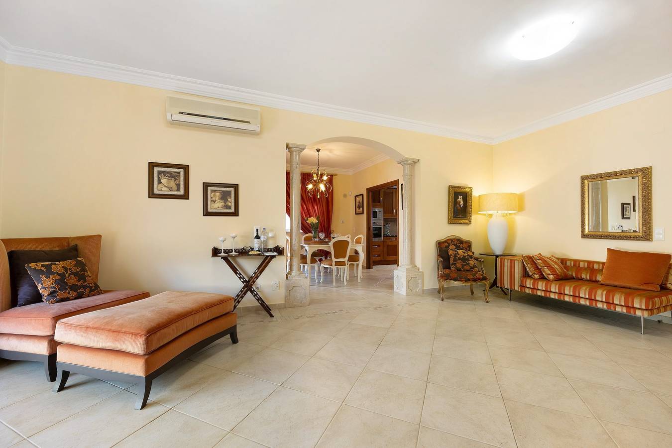 Villa 'Tucha' com Piscina Privada, Wi-Fi e ar condicionado in Alvor, Distrito de Faro