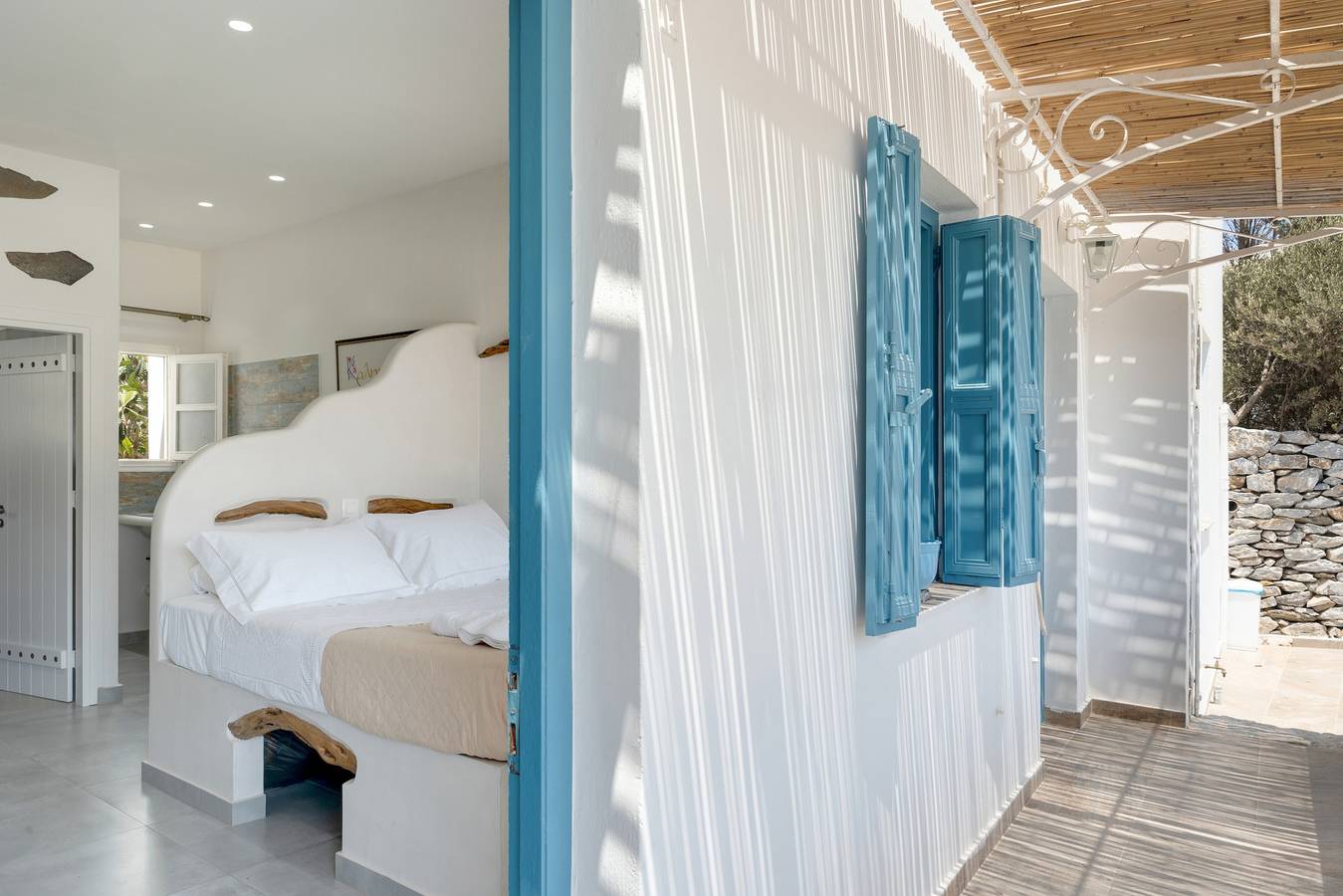 Studio entier, Studio "Politimi's N2" avec vue sur la montagne, Wi-Fi et climatisation in Amorgos