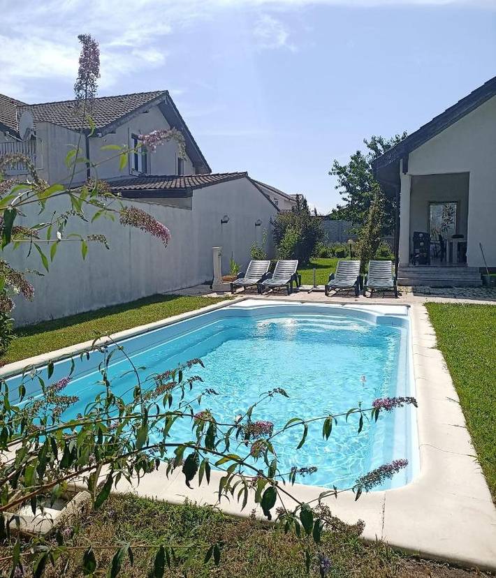 Casa de férias para 2 pessoas, com vista e piscina e ainda jardim em Roménia