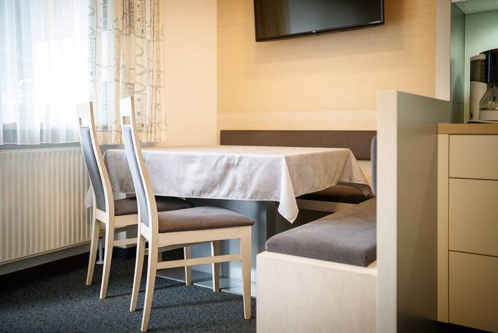 Hel lejlighed, Ferielejlighed for 4 personer med balkon in Villgratener Berge, Innichen