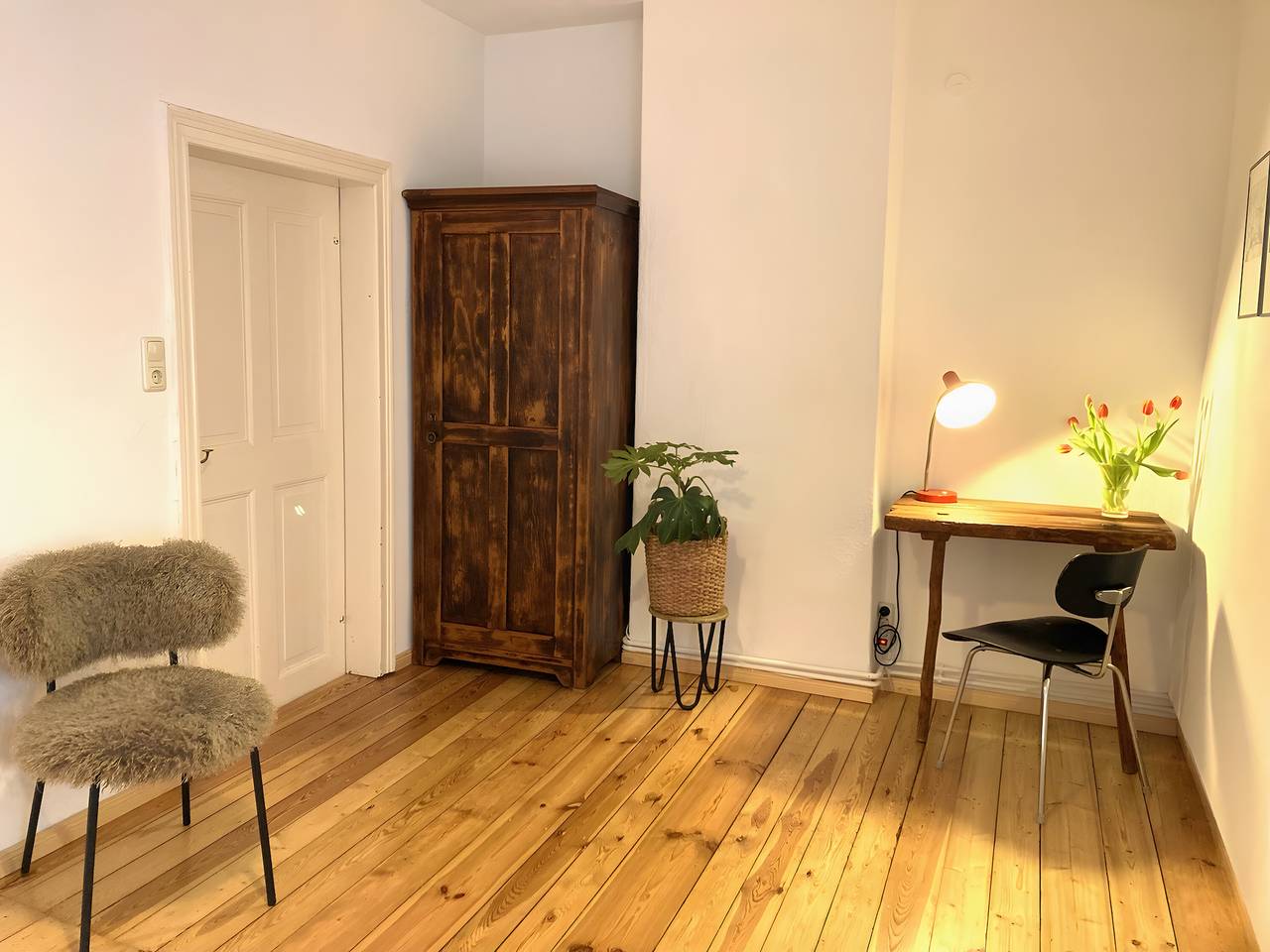 Ganze Wohnung, Gästehaus 'Schlamau19 - Unterm Nussbaum'
Apartment mit 2 Gästezimmern, Gemeinschaftsküche und Garten in Wiesenburg/ Mark, Fläming
