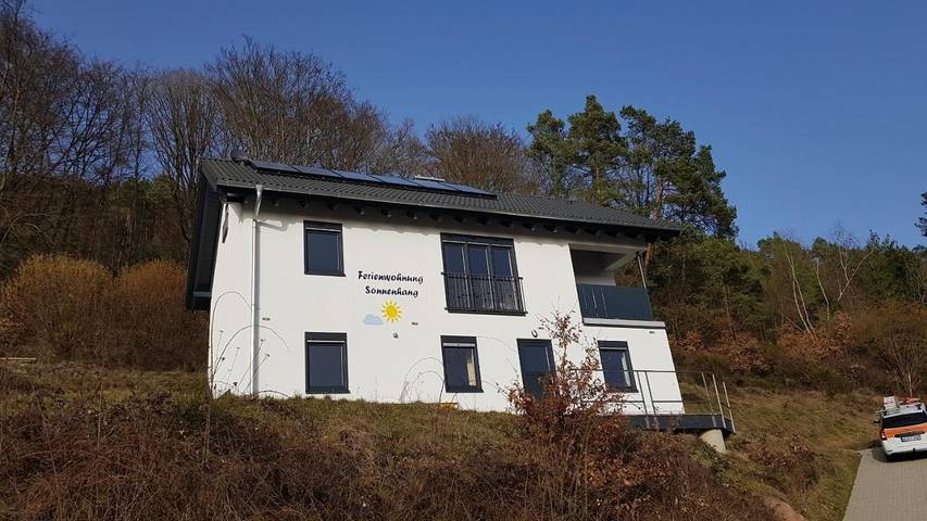 Ferienwohnung für 6 Personen, mit Balkon und Terrasse sowie Garten und Ausblick in Laudenbach