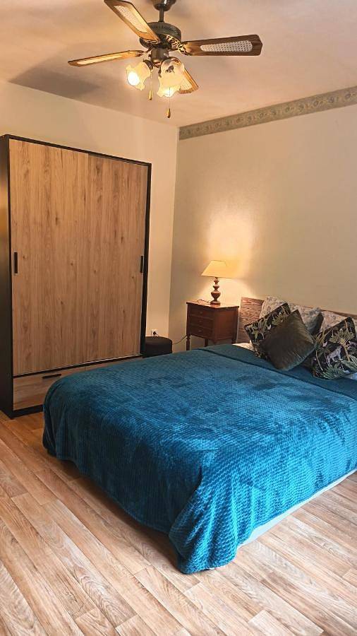 Appartement de vacances entier, Studio privatif Datcha in Fourqueux, Yvelines