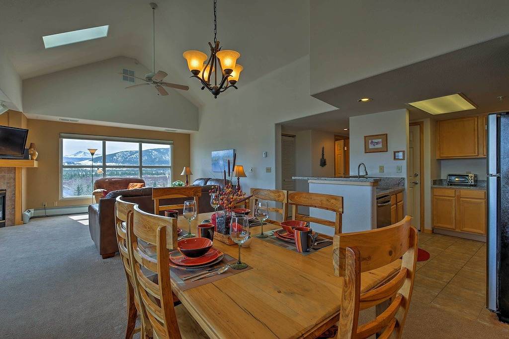 Ganze Wohnung, Frisco Condo w / 360 Mountain & Lake Dillon Views! in Frisco, Arapaho and Roosevelt National Forests