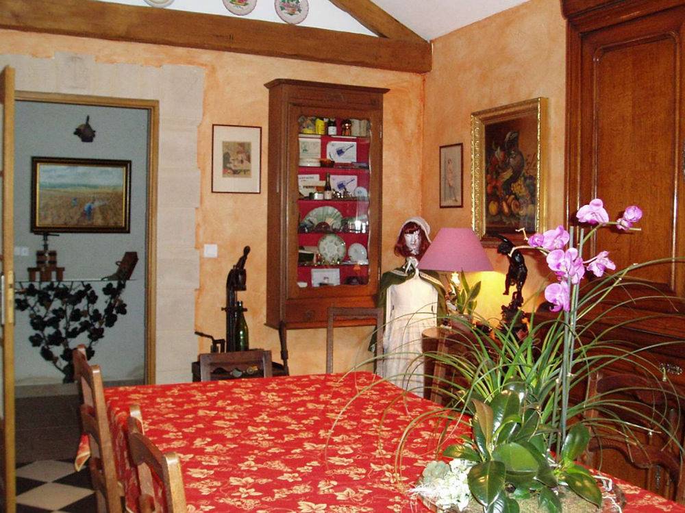 Chambres d'hôtes Baradon Michaudet - Chambre Rose in Le Mesnil-sur-Oger, Marne