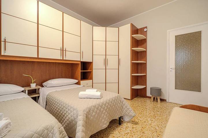 Apartamento entero, Casa Lella - Apartment for up to 6 people for families and group of friends in Novara, Provincia de Novara