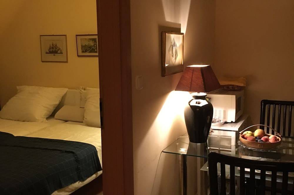 Ganze Wohnung, 2- 1/2 Zi Dachterras.-Whg Klima Internet 1a-Lage Zentrum Heviz 50m zum Ther.See in Heviz, Keszthely und Umgebung