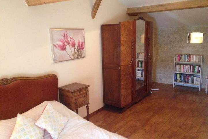 Location de vacances pour 5 personnes, avec piscine et jardin à Dœuil-sur-le-Mignon - 4