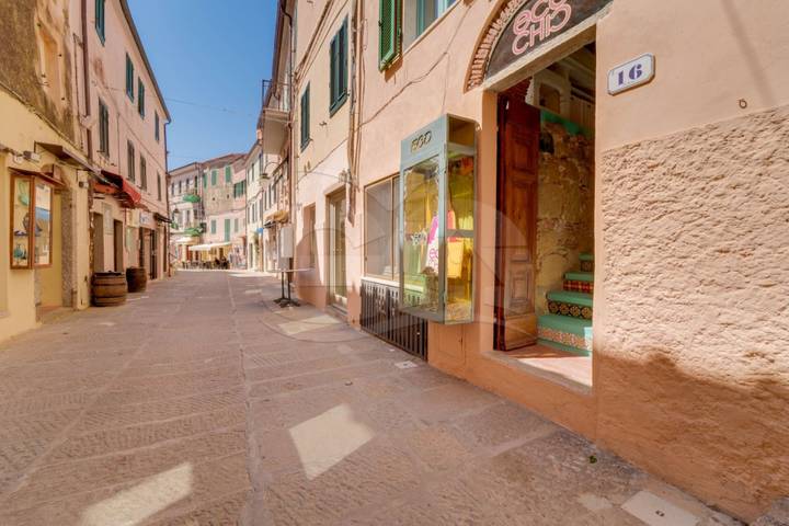 Ganze Ferienwohnung, Ferienwohnung für 4 Personen mit Terrasse in Capoliveri, Toskanischer Archipel