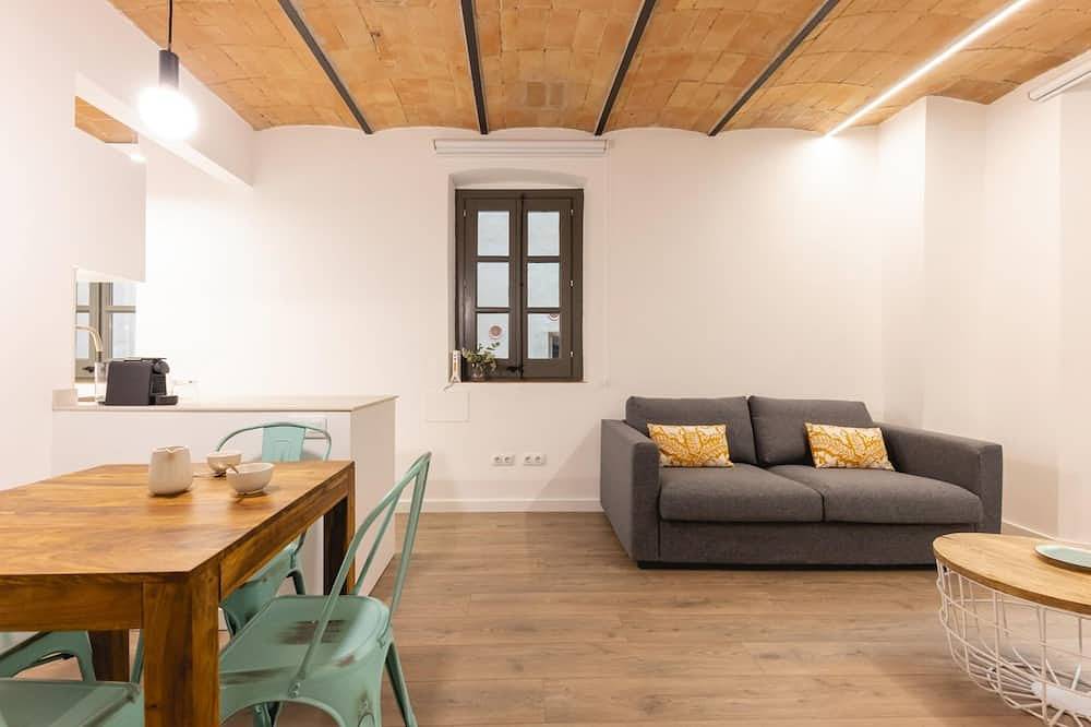 Entire apartment, Entresol A - Holiday Apartment Rental in Girona | Bravissimo in Girona, Gironès