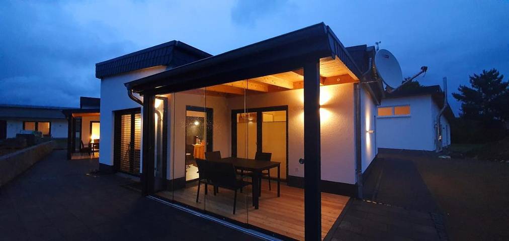Ferienhaus für 3 Personen, mit Terrasse und Sauna sowie Ausblick an der Burg Eltz