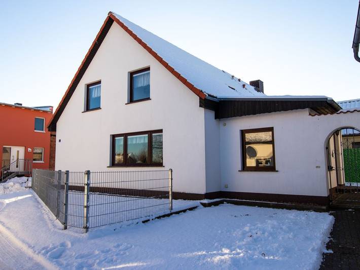 Ferienhaus für 6 Personen, mit Terrasse und Garten in Kröslin - 2