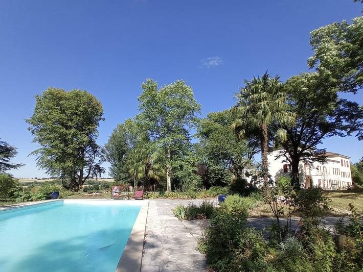 Chambre d’hôte pour 2 personnes, avec jardin ainsi que sauna et piscine à Saint-Affrique-les-Montagnes