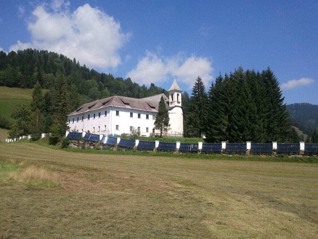 Schloss Berg Klösterle in Zedlitzdorf, Bezirk Feldkirchen