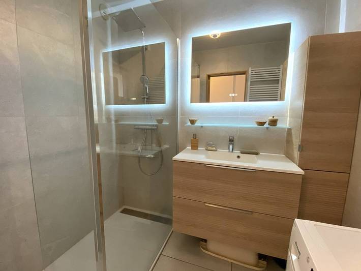 Appartement entier, Appartement avec terrasse et WIFI à Perros-Guirec in Perros-Guirec, Côte de Granit Rose