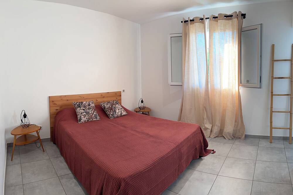 Modern Villa With Private Pool 10 Minutes Walk From The Sea in Prunete, Cervione