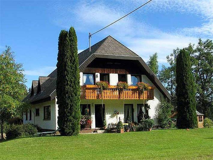Location de vacances pour 3 personnes, avec jardin et balcon à Schramberg