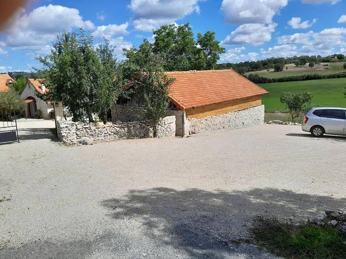 Location de vacances pour 7 personnes, avec piscine ainsi que jardin et jacuzzi dans Orniac - 4