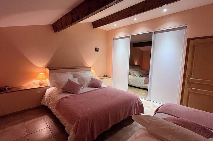 Location de vacances pour 10 personnes, avec jardin et balcon ainsi que piscine et jacuzzi à Labécède-Lauragais - 3