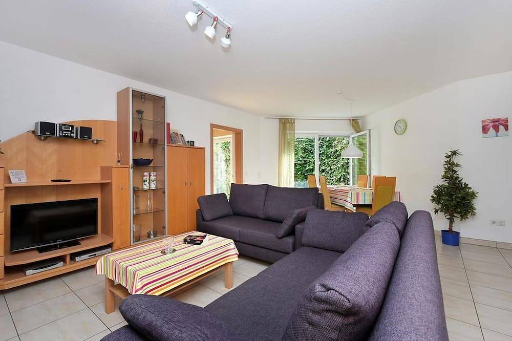 Ganze Wohnung, Ferienwohnung Weickenmeier - Ferienwohnung in Römerberg, Rheinebene