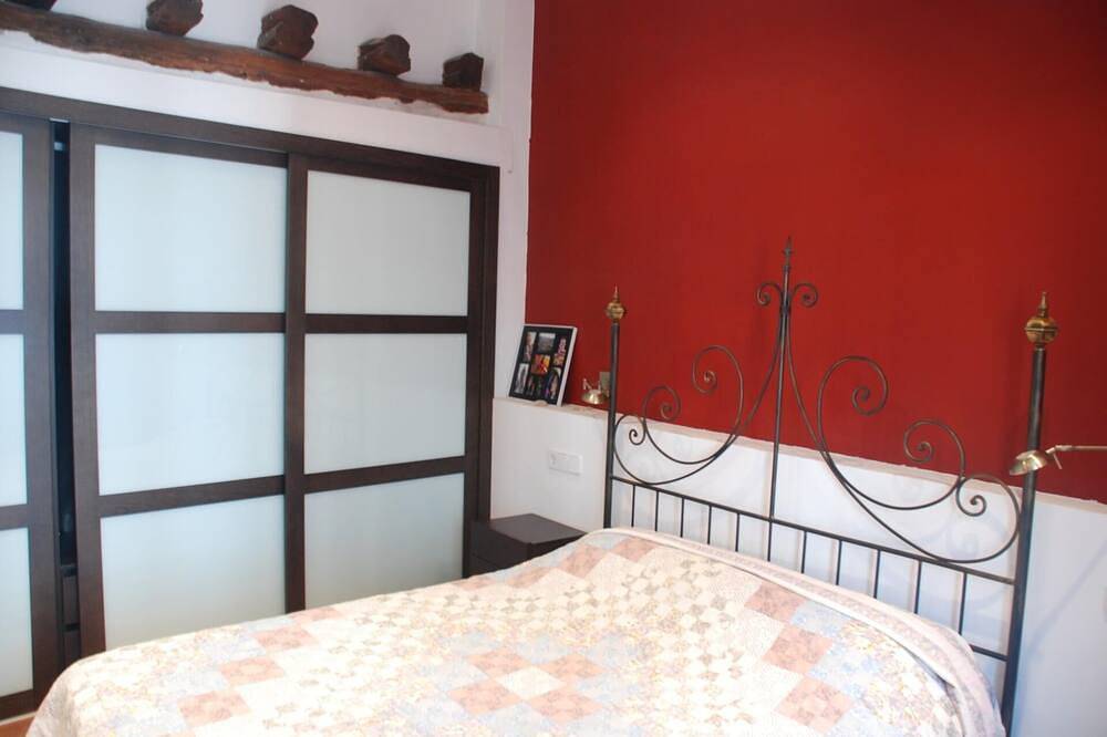 Entire apartment, Rioja Breton Coqueto in Logroño, La Rioja Province