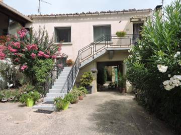 Gîte pour 4 personnes, avec jacuzzi et jardin ainsi que sauna et terrasse, animaux acceptés dans le Gard