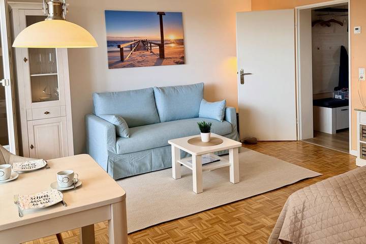 Ganze Wohnung, Ferienwohnung mit 1- Zimmer auf ca. 43m² in 1. Strandlage mit Meerblick in Wyk auf Föhr (Stadt), Wyk auf Föhr