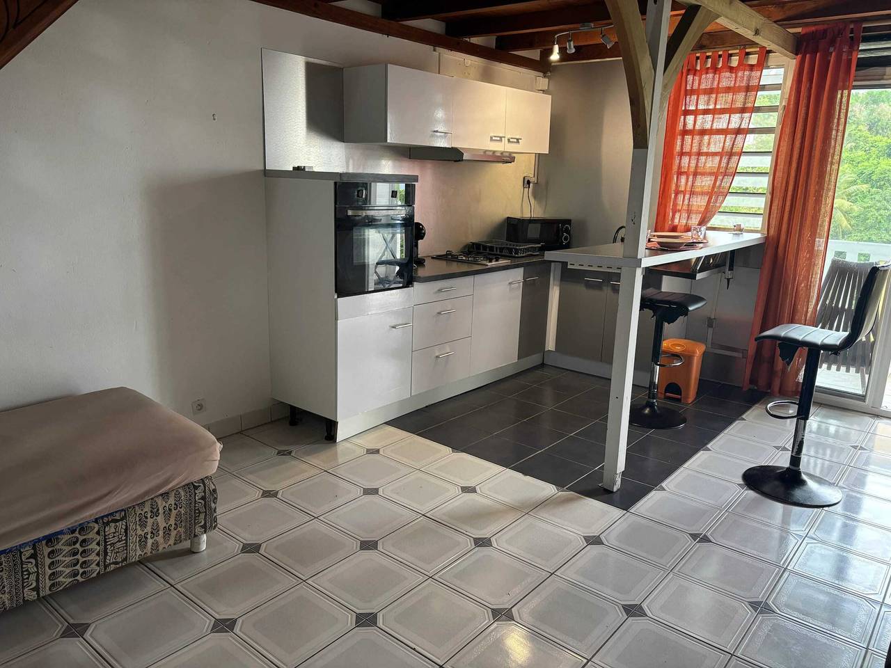 Estudio entero, Acogedor estudio con piscina en Le Gosier, 30 m² in Le Gosier, Guadalupe