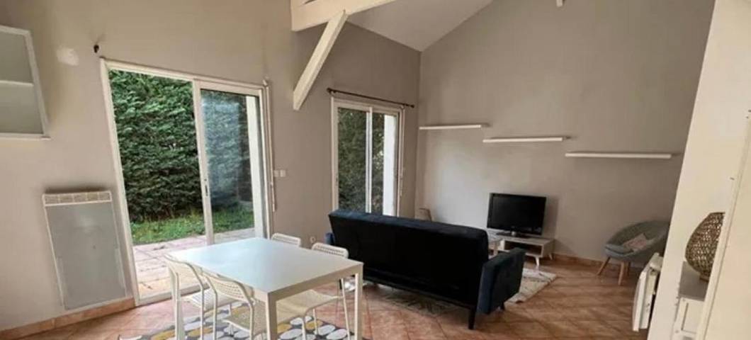 Gîte pour 4 personnes, avec Balcon ainsi que Terrasse et Jardin à Saint-Bonnet-de-Mure - 4