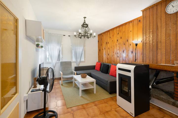 Holiday Home 'Casa De Los Abuelos' with Wi-Fi in Real Sitio de San Ildefonso, Segovia Province