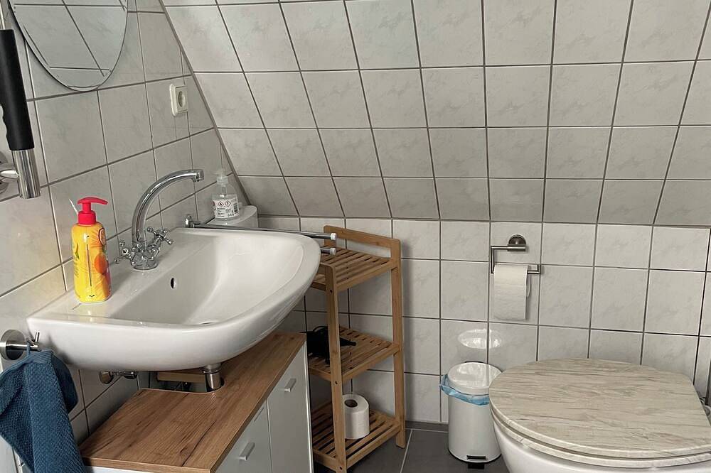 Ganze Wohnung, Wohnung in ruhigem Zweifamilienhaus am Stadtrand in Recklinghausen, Kreis Recklinghausen