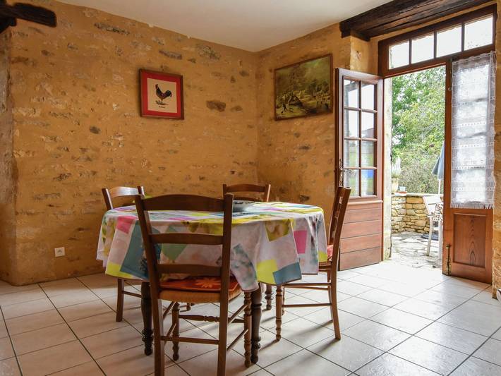 Location de vacances pour 7 personnes, avec terrasse ainsi que piscine et jardin, animaux acceptés à Loubejac - 3