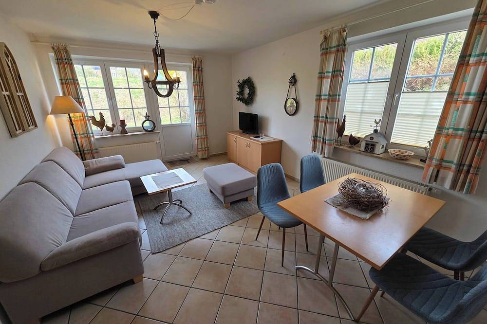 Ganze Wohnung, Zwischen den Wassern Glücksbucht: 75 m² Ferienhaus am Strand, WLAN & Terrasse in Behrensdorf, Hohwachter Bucht