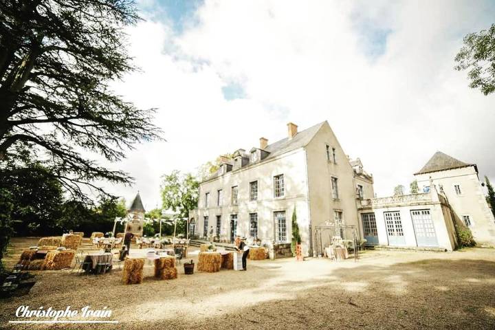 Location de vacances pour 15 personnes, avec Terrasse ainsi que Jardin et Piscine à Messas