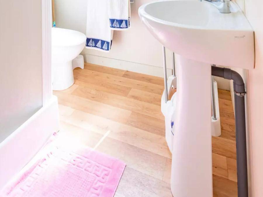 Camping de la Baie - Chalet 2 personnes - 2 Pièces 2 Personnes + Tv in Pen Bé, Assérac