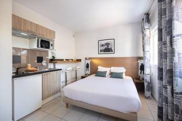 Cottage pour 4 personnes, avec piscine et terrasse, animaux acceptés à Sophia Antipolis