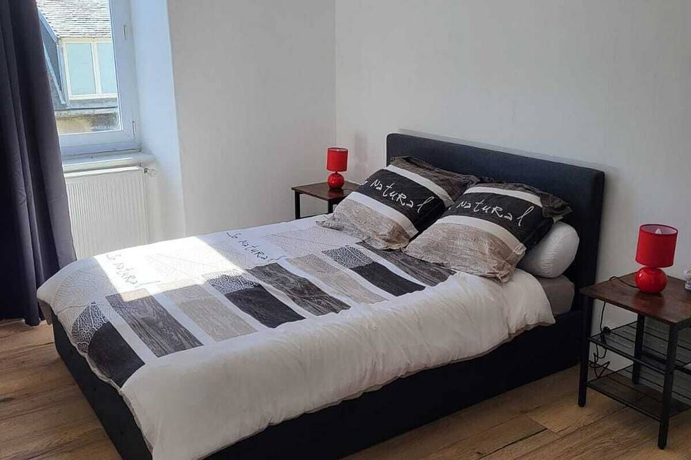 Apartamento entero, 2 nd floor city center apartment in Saint-Pol-de-Léon, Ceinture Dorée