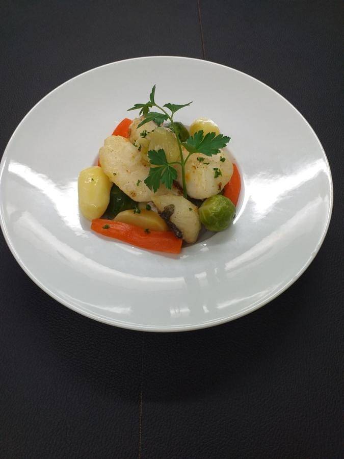 Hôtel pour 4 personnes, avec jardin à Pontgibaud - 2